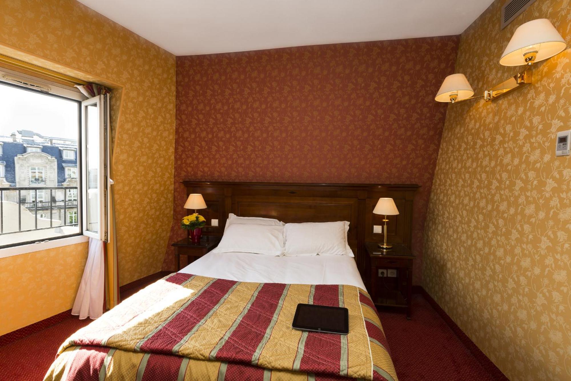 Single Room,704076658:JPEG